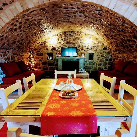 Kristi's Homes - Beautiful Dome in Dimitsana Exterior foto