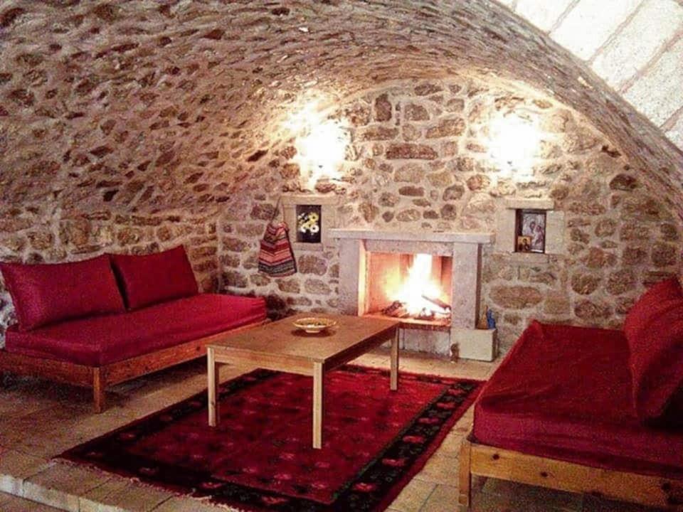 Kristi's Homes - Beautiful Dome in Dimitsana Exterior foto
