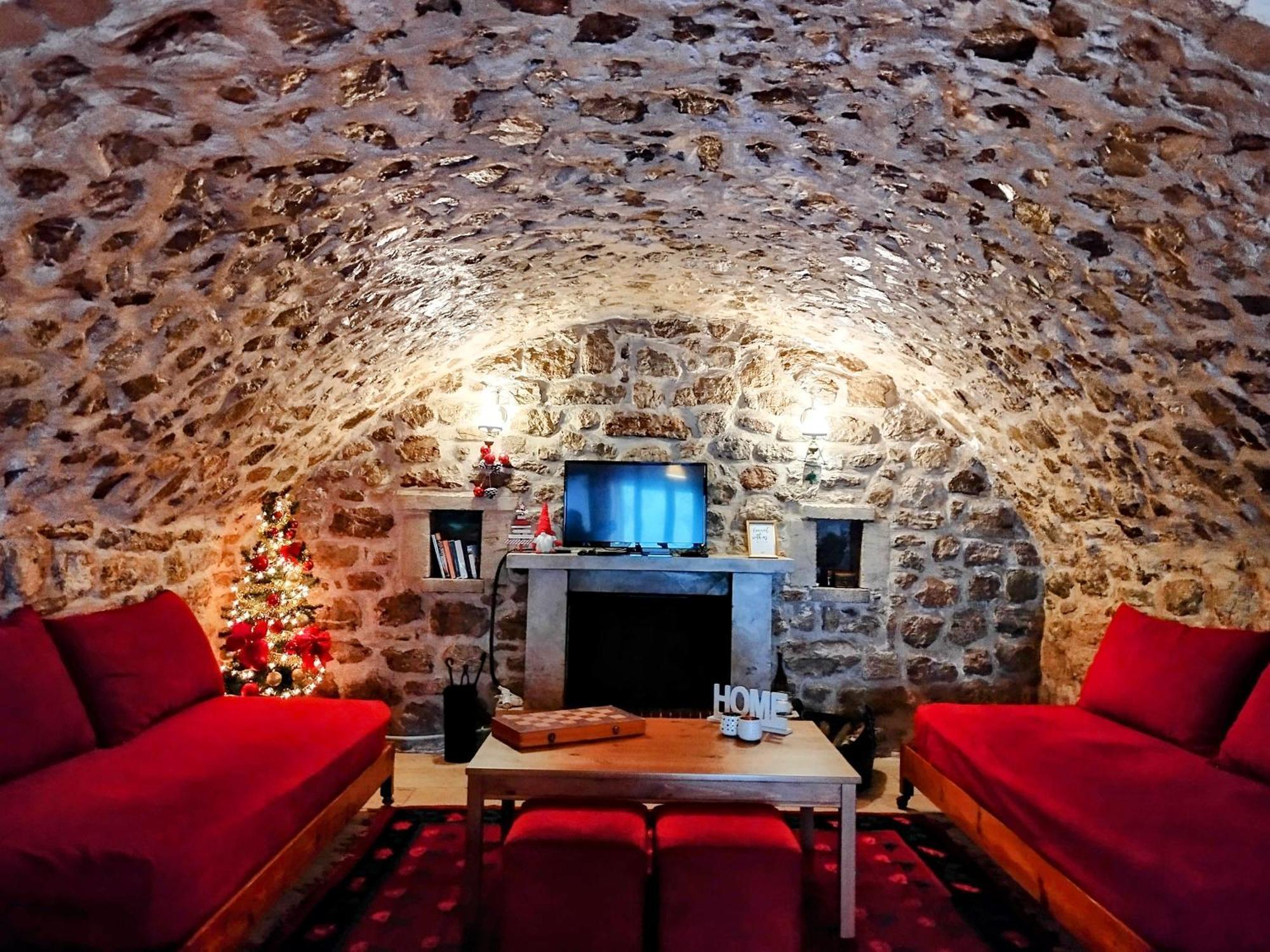 Kristi's Homes - Beautiful Dome in Dimitsana Exterior foto